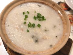 -新大咀港式茶餐厅(宝山万达店)