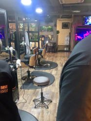 -青木造型HAIR·あおき髪を刈る潮人店