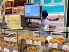 面包甜点陈列柜-上海哈尔滨食品厂(淮海中路店)