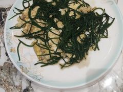 沙葱炒鸡蛋-撒拉人家.酸菜牦牛肉火锅