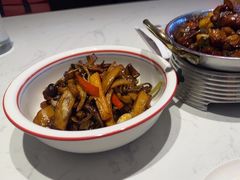 -峨嵋小镇·川菜(勒泰中心店)