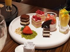 -BLU 全日制餐厅(上海安曼纳卓悦酒店)