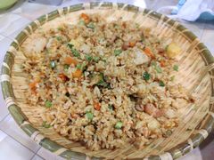 虾仁菠萝炒饭-热浪岛马来餐厅