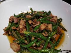 -蔼若春.传承三十年云南菜(金碧公园店)