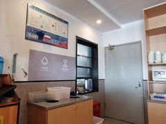 -佬钱湾仔(衣裳街店)