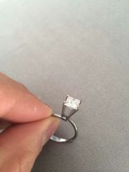 -威德钻石-克拉钻大本营(南京东路店)