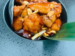 宫保板烧坚果鸡-梧桐