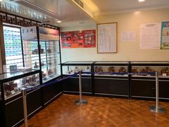 面包甜点陈列柜-新龙船黄浦江餐饮游船官方自营店