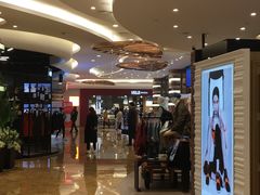 -王府井百货熙地港店