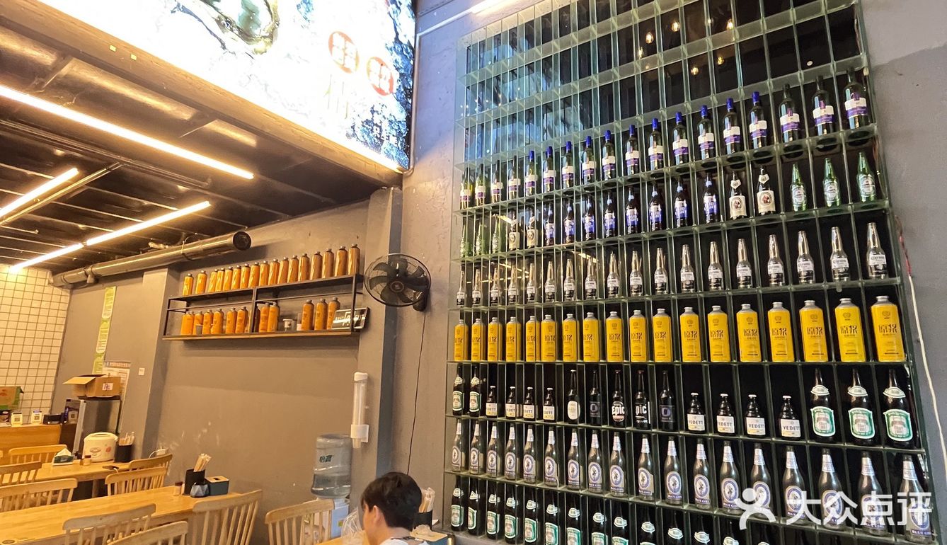 沉浸式剥蚝 | 港口路温馨的生蚝小店