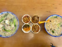 -邱芳粉店(迎宾大道旗舰店)