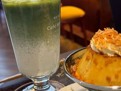 -Café Monson