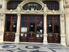 -Majestic Café