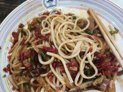 -歹歹的加个面过油肉拌面