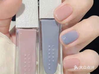 清透的灰蓝色和粉色芋泥波波 搭配起来温柔简约
