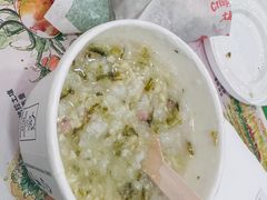-麦当劳(上海虹桥站30B检票口楼上)