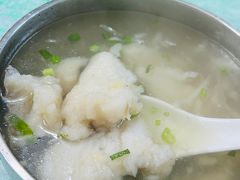 鱼汤-依云煎包店