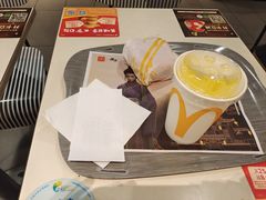 -麦当劳(友谊路得来速店)