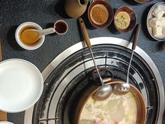 -阿山卓·野生菌火锅·纳西火塘烤肉