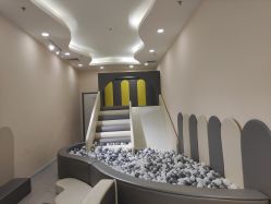 -四季宝贝婴幼儿水育成长中心(陆家嘴店)