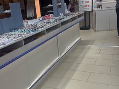 -美式眼镜·授权蔡司.依视路.尼康.豪雅.明月(南翔印象城店)