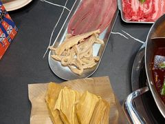 -由衷贵州酸汤牛肉火锅(新桥店)
