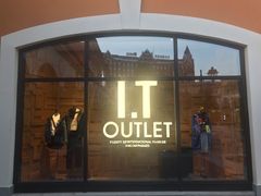 -佛罗伦萨小镇广佛名品奥特莱斯(疏港路店)