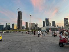 -东港音乐喷泉广场