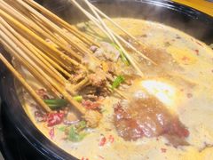 -两三事小郡肝串串香火锅(桂庙店)