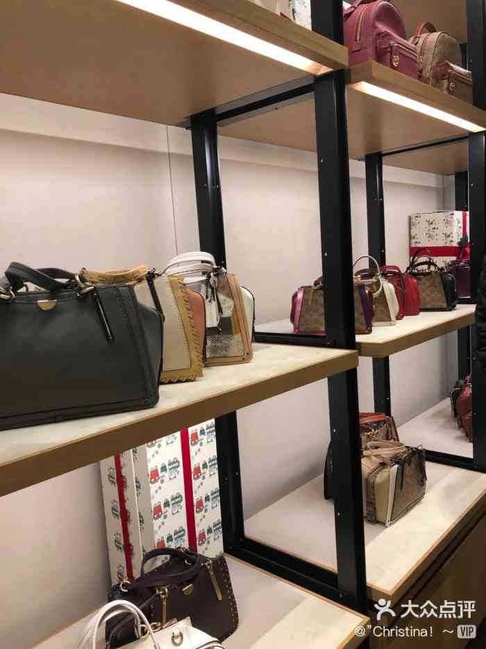 吃喝玩乐在路上～christina, 探店之coach蔻驰(店铺位置)coach蔻驰
