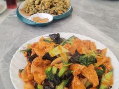 -何适山庄 ·可团建(水长城P2停车场店)