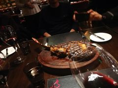 -恰餐厅及酒吧 CHAR Bar & Grill (北京丽都皇冠假日店)