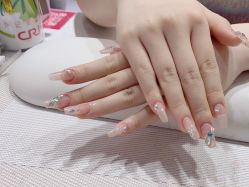 -瞧·享轻奢美甲美睫