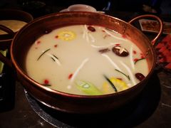 -三人行骨头王火锅(长寿店)