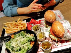 -The Habit Burger Grill 哈比特汉堡(复兴soho店)