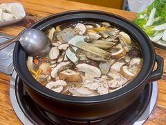 -菌之家·专业纯野生菌火锅·特色炒菌