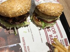 -The Habit Burger Grill 哈比特汉堡(爱琴海店)