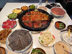 -卤校长老火锅(杨家坪直营店)