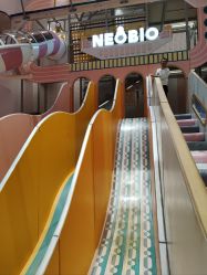 -奈尔宝·儿童乐园·亲子餐厅(华采天地店)