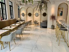 -Fridi Patisserie Cafe