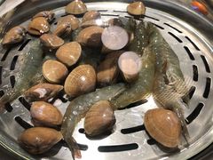 -日进一片海.生腌海鲜火锅.宵夜烧烤(三里屯总店)