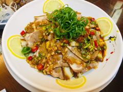 二两猪头肉-以前的小酒馆(中山广场店)