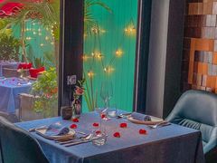 -弦月窗LUNETTE BY AMANDA(复兴路店)