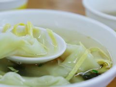 太湖三白小馄饨-忆秦园小笼包(惠山古镇总店)
