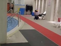 -蓝海豚游泳俱乐部(南京西路店)