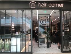 -HAIR CORNER