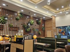 -佰搭果·广式茶餐厅(西华路店)