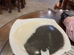 杏仁芝麻糊双拼-仁信老铺甜品(北京路店)