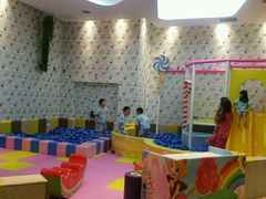 儿童游乐场-丽池宫韩式汗蒸会馆(华灯坊店)