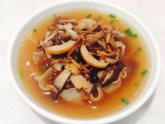 蘑菇汤浇窝窝-西贝(金桥店)